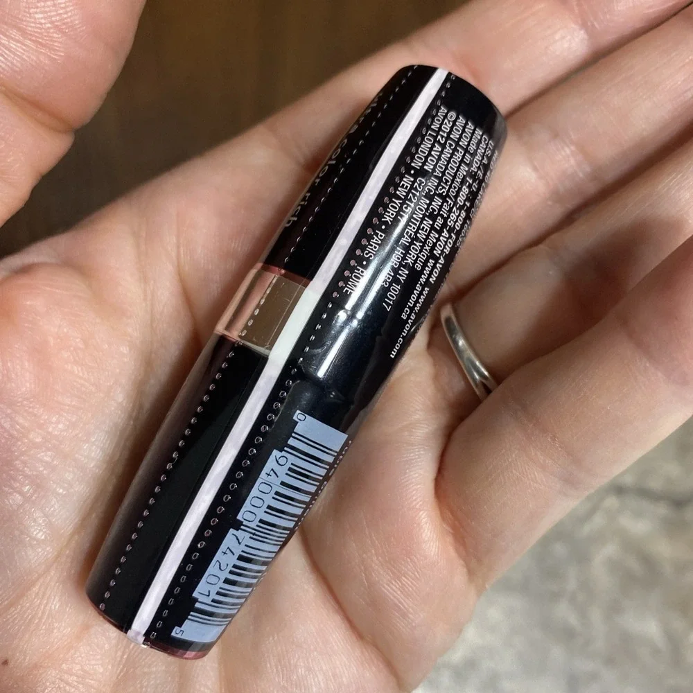 AVON Ultra‎ Color Rich Lipstick in RADIANT RUBY New Sealed Full Size